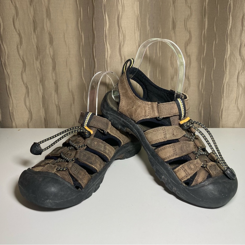 Keen Newport Youth Kids 4 Closed Toe Toggle Laced Velcro Brown Leather Slingback